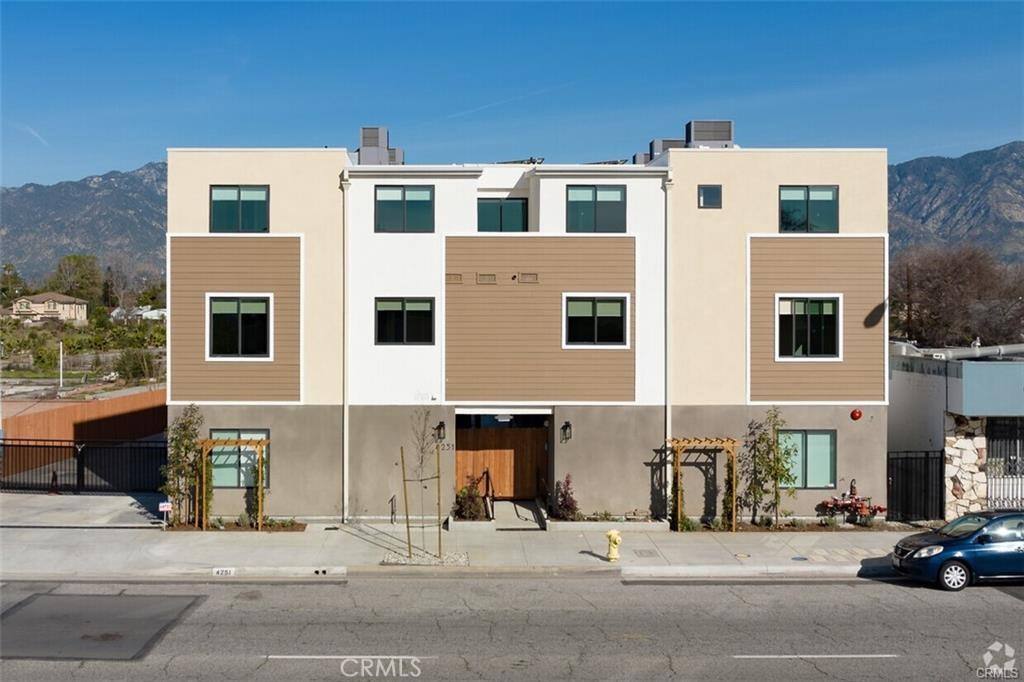 Apartment for rent at 4251 Live Oak Ave #8, Arcadia, CA 91006