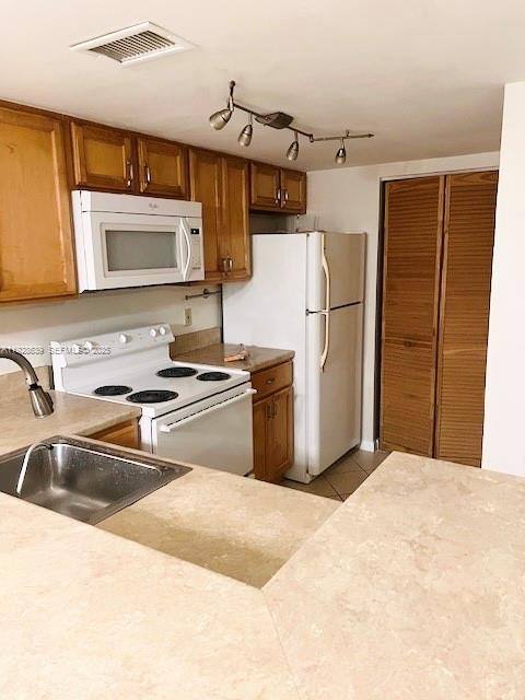 Apartment for rent at 10709 Cleary Blvd #105, Fort Lauderdale, FL 33324