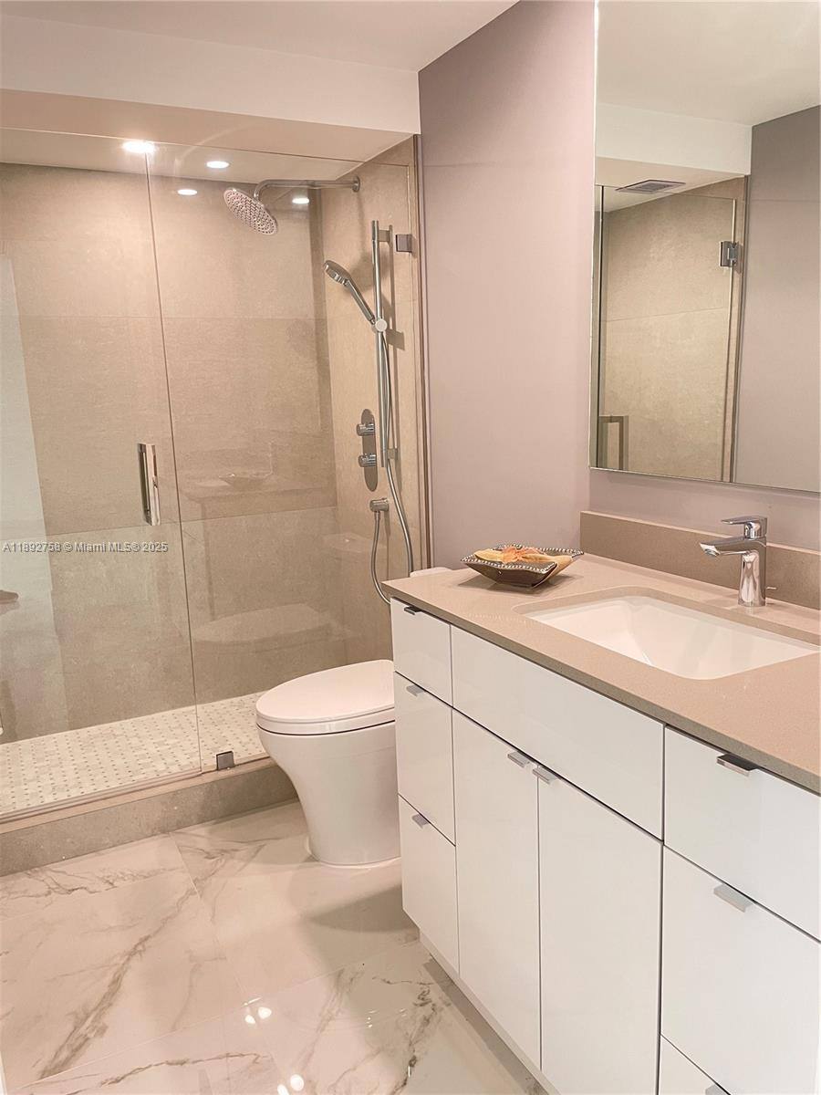Condo for rent at 5005 Collins Ave #1423, Miami Beach, FL 33140