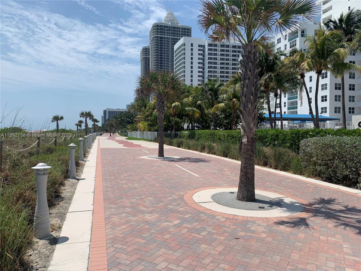 Condo for rent at 5005 Collins Ave #1423, Miami Beach, FL 33140
