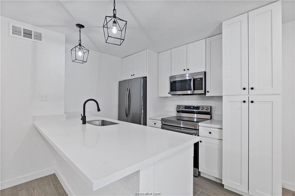 Apartment for rent at 1503 Alpine Circle #1503B, College Station, TX 77840