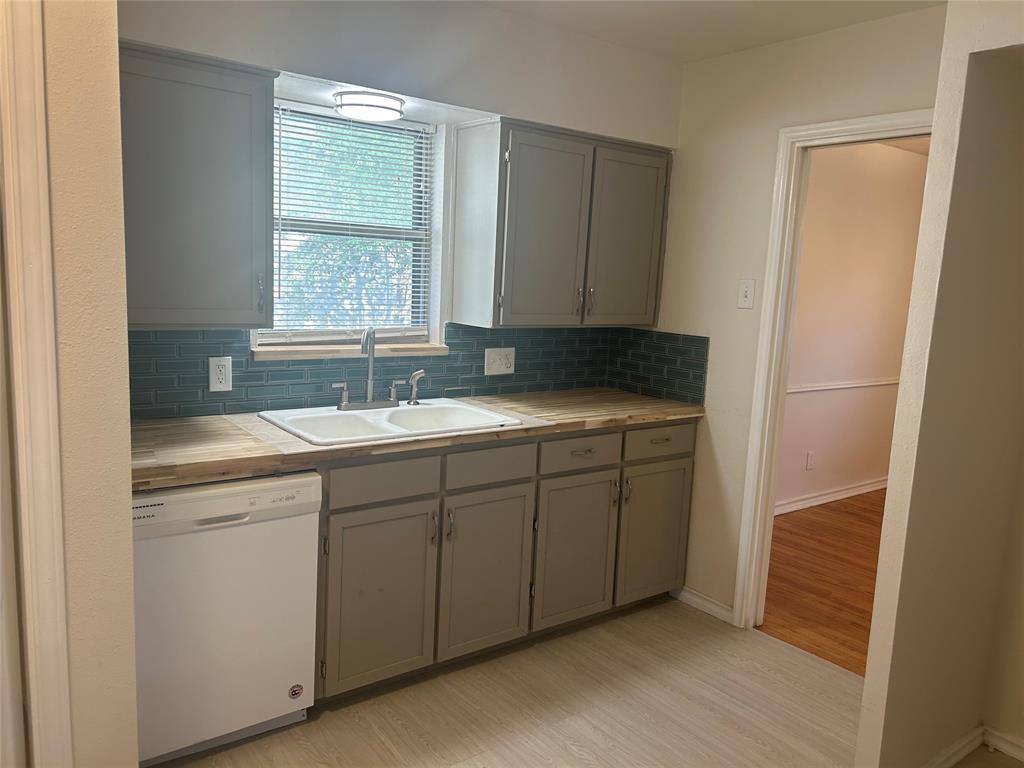 Apartment for rent at 8051 Fall River Dr, Dallas, TX 75228