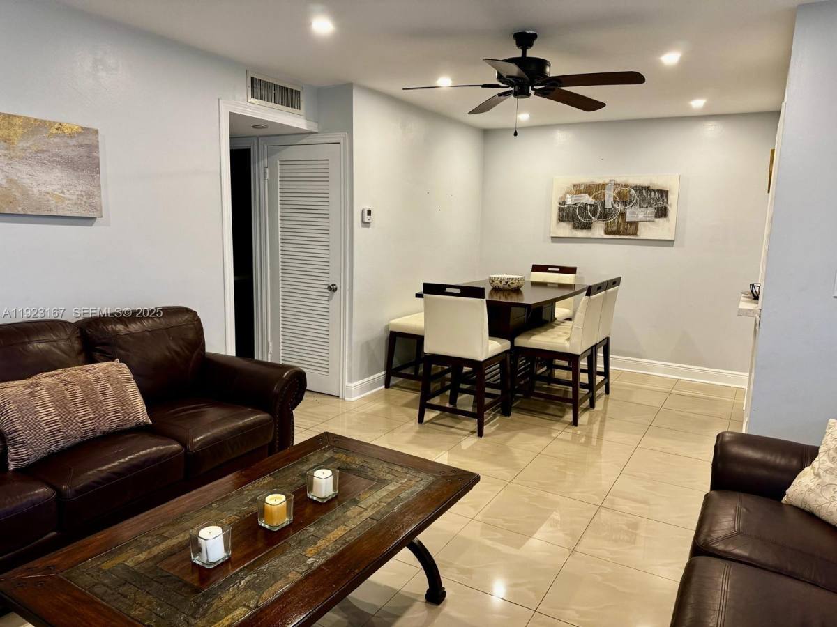 Apartment for rent at 5300 Washington St #5300H236, Hollywood, FL 33021