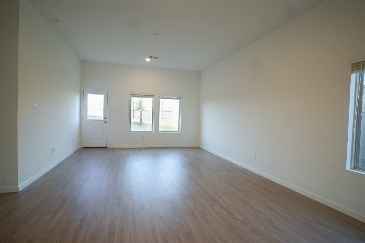Apartment for rent at 3210 Spanish Oak Lane, Rosenberg, TX 77471