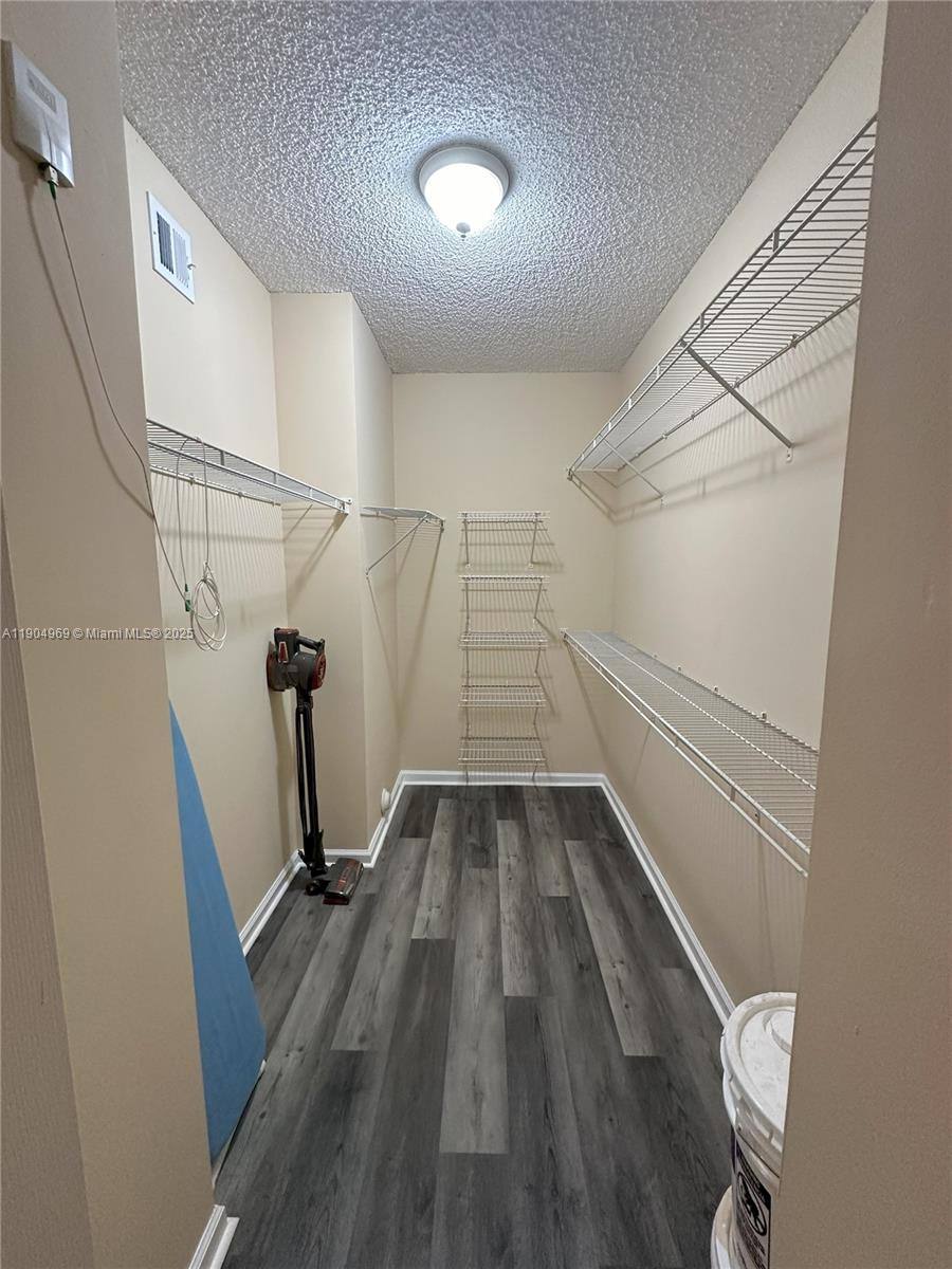Apartment for rent at 17150 N Bay Rd #2122, North Miami Beach, FL 33160