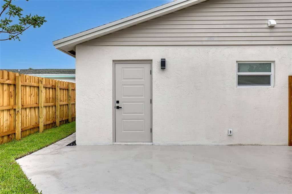 Apartment for rent at 416 W Mango St #416, Lake Worth, FL 33462