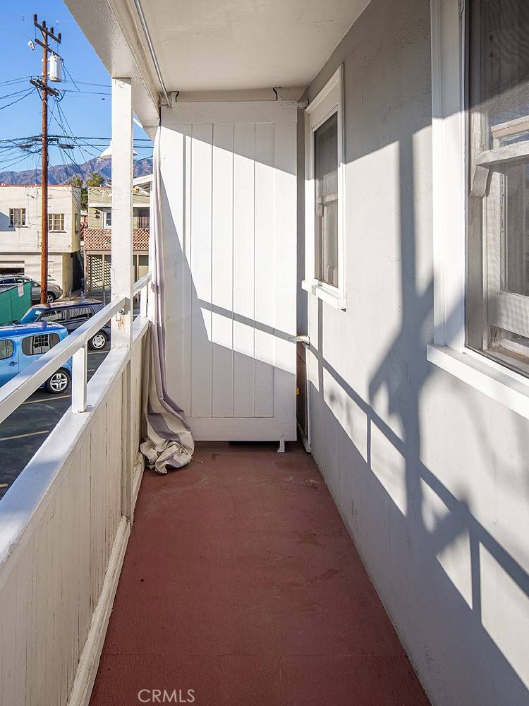 Apartment for rent at 113 N Columbus Ave #113A, Glendale, CA 91204
