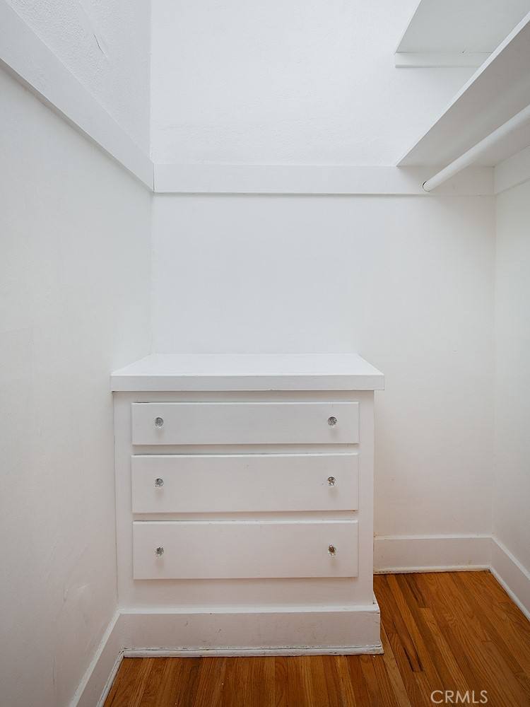 Apartment for rent at 113 N Columbus Ave #113A, Glendale, CA 91204