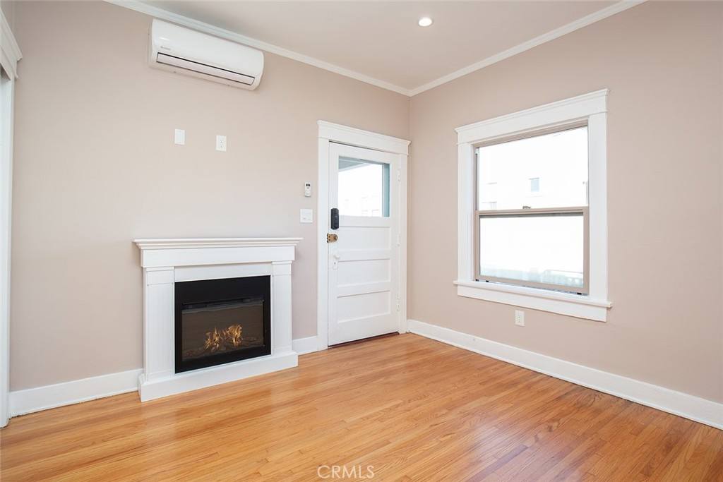Apartment for rent at 113 N Columbus Ave #113A, Glendale, CA 91204