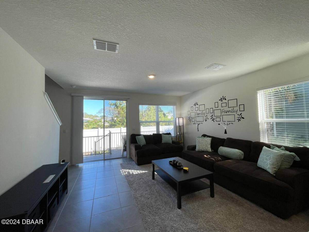 Townhouse for rent at 17 Bella Oaks Dr #17, Port Orange, FL 32129