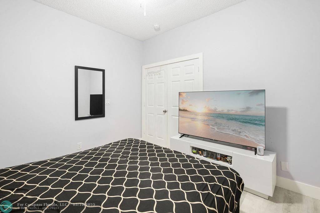 Apartment for rent at 4812 NW 19th St, Pompano Beach, FL 33063