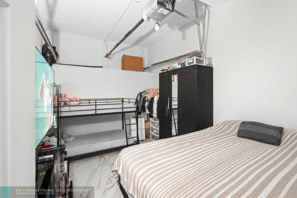 Apartment for rent at 4812 NW 19th St, Pompano Beach, FL 33063