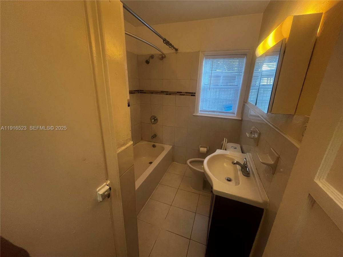 Apartment for rent at 11108 Peachtree Dr #1, Miami, FL 33161