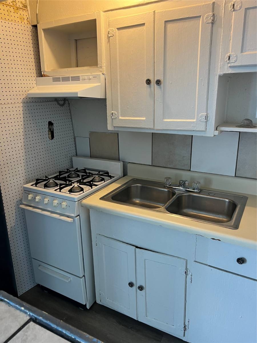 Apartment for rent at 1905 Binz St #6, Houston, TX 77004