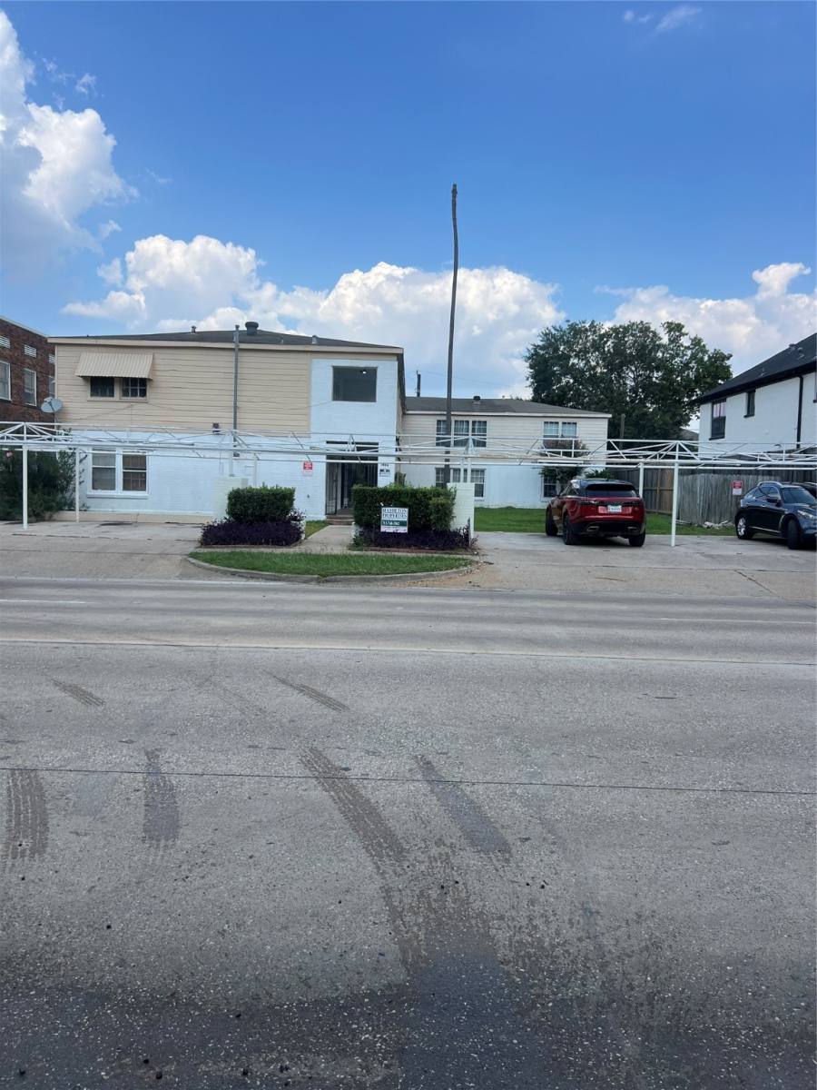 Apartment for rent at 1905 Binz St #6, Houston, TX 77004