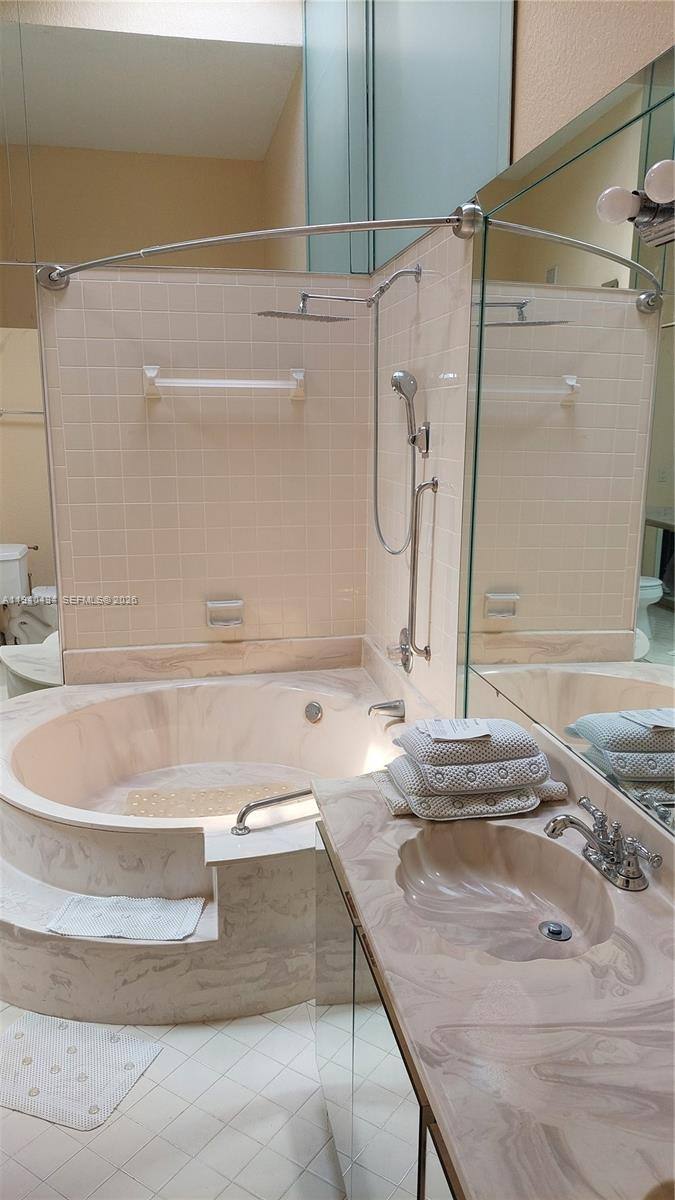 Apartment for rent at 2675 Parkview Dr S, Hallandale, FL 33009