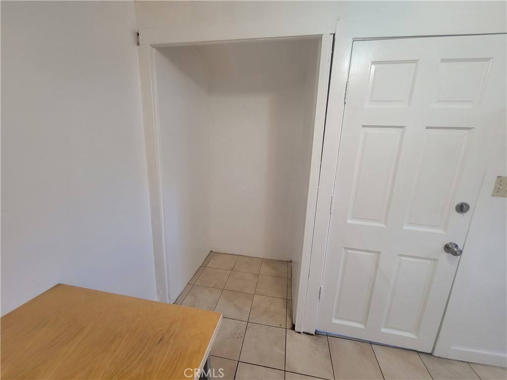 Apartment for rent at 2047 Cambridge St #2047A, Los Angeles, CA 90006