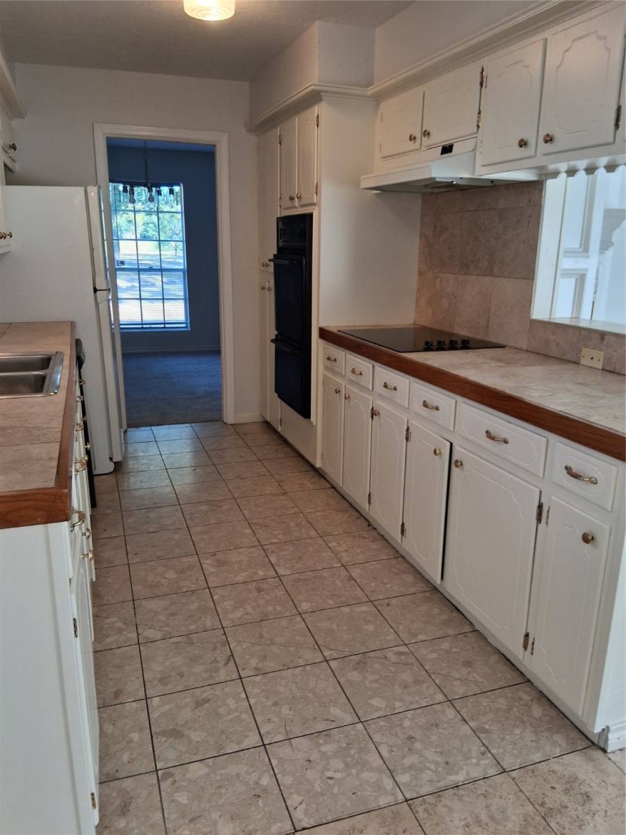Apartment for rent at 7515 Brush Wood Dr, Houston, TX 77088
