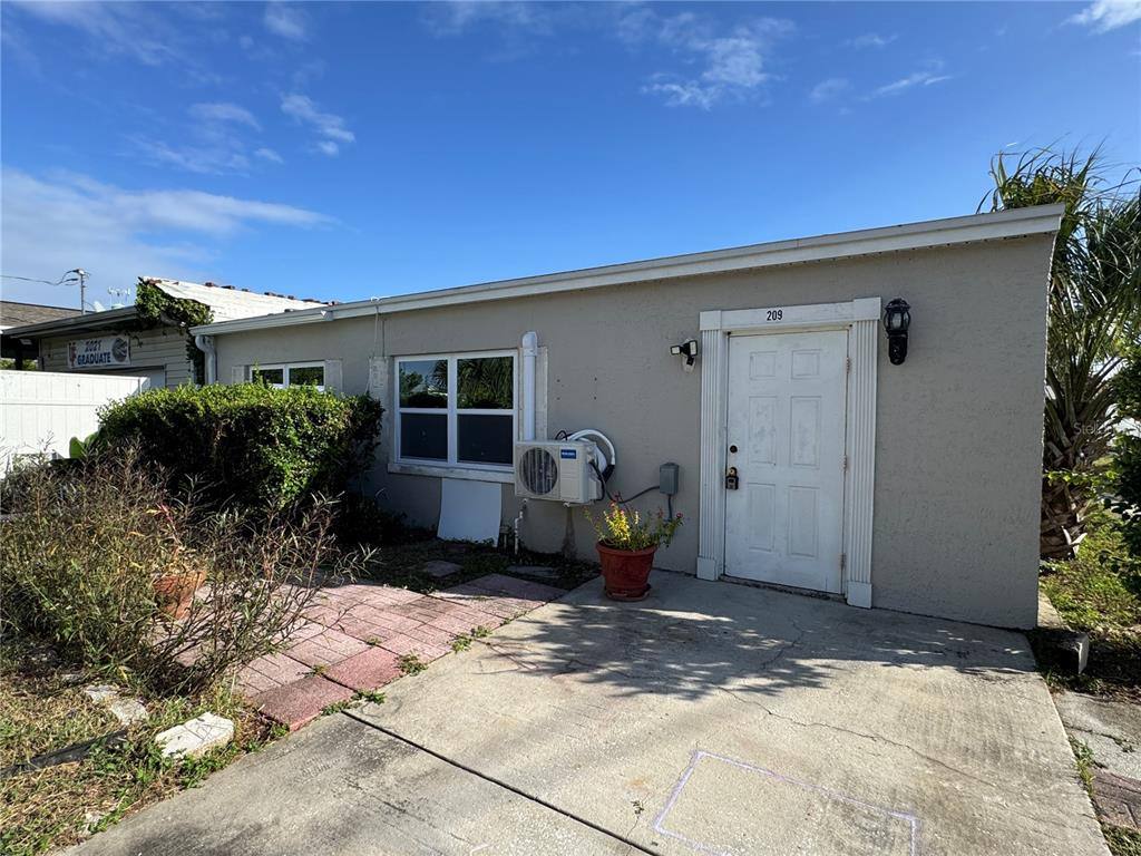 Apartment for rent at 209 E Main St #209, Dundee, FL 33838