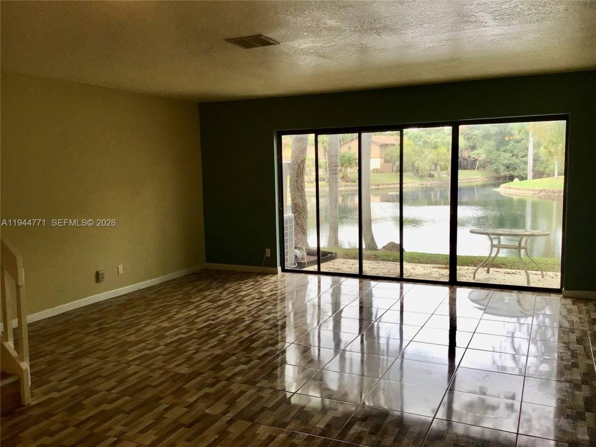 Townhouse for rent at 4722 NW 82nd Ave #1704, Fort Lauderdale, FL 33351