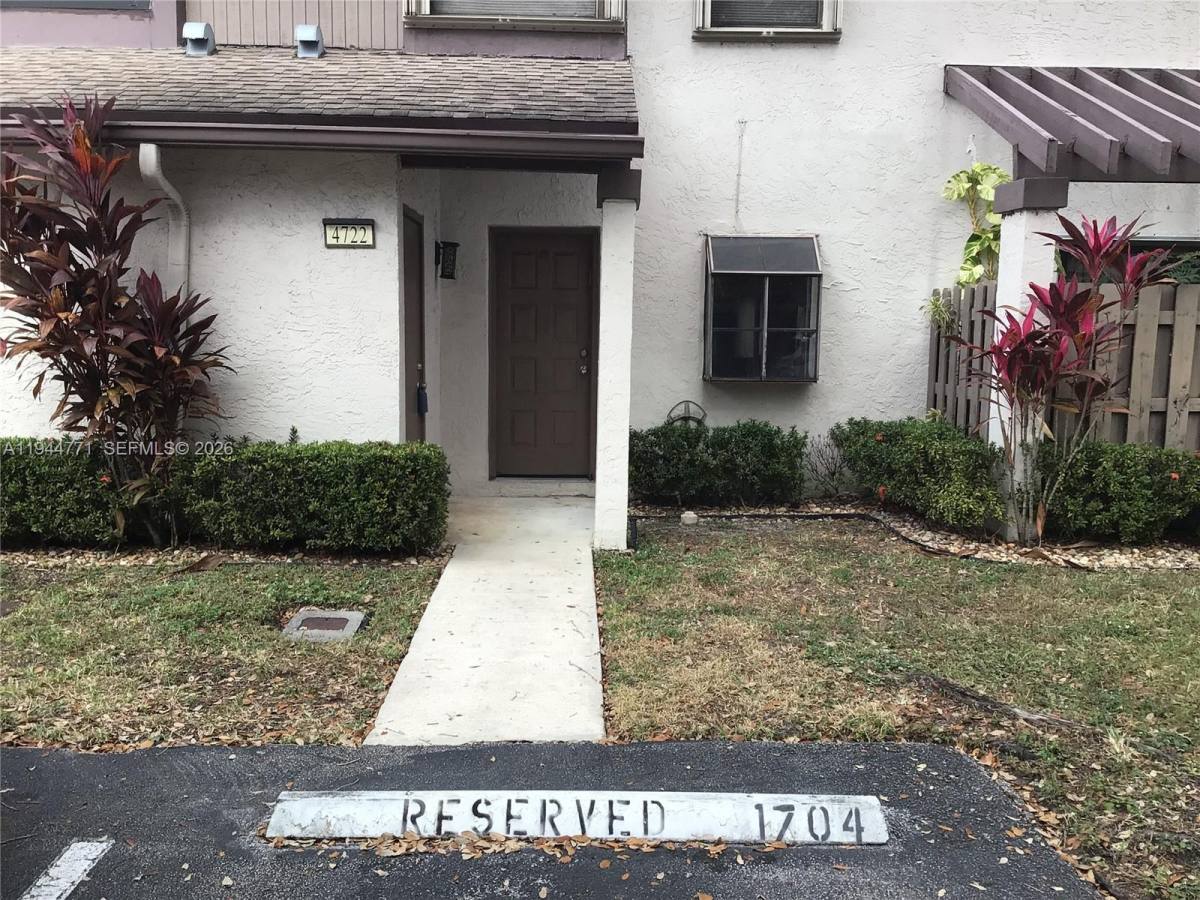 Townhouse for rent at 4722 NW 82nd Ave #1704, Fort Lauderdale, FL 33351