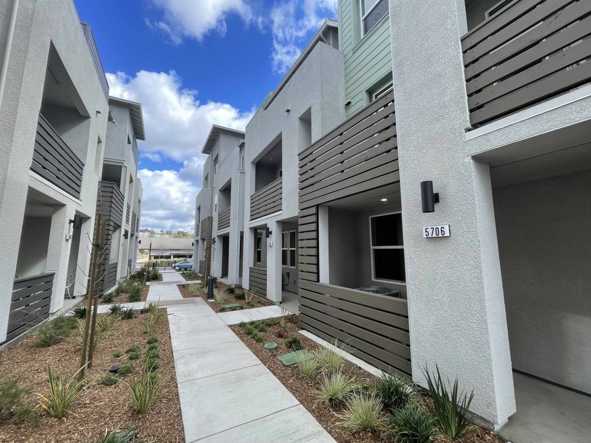Apartment for rent at 5708 Melon Court, San Ramon, CA 94583