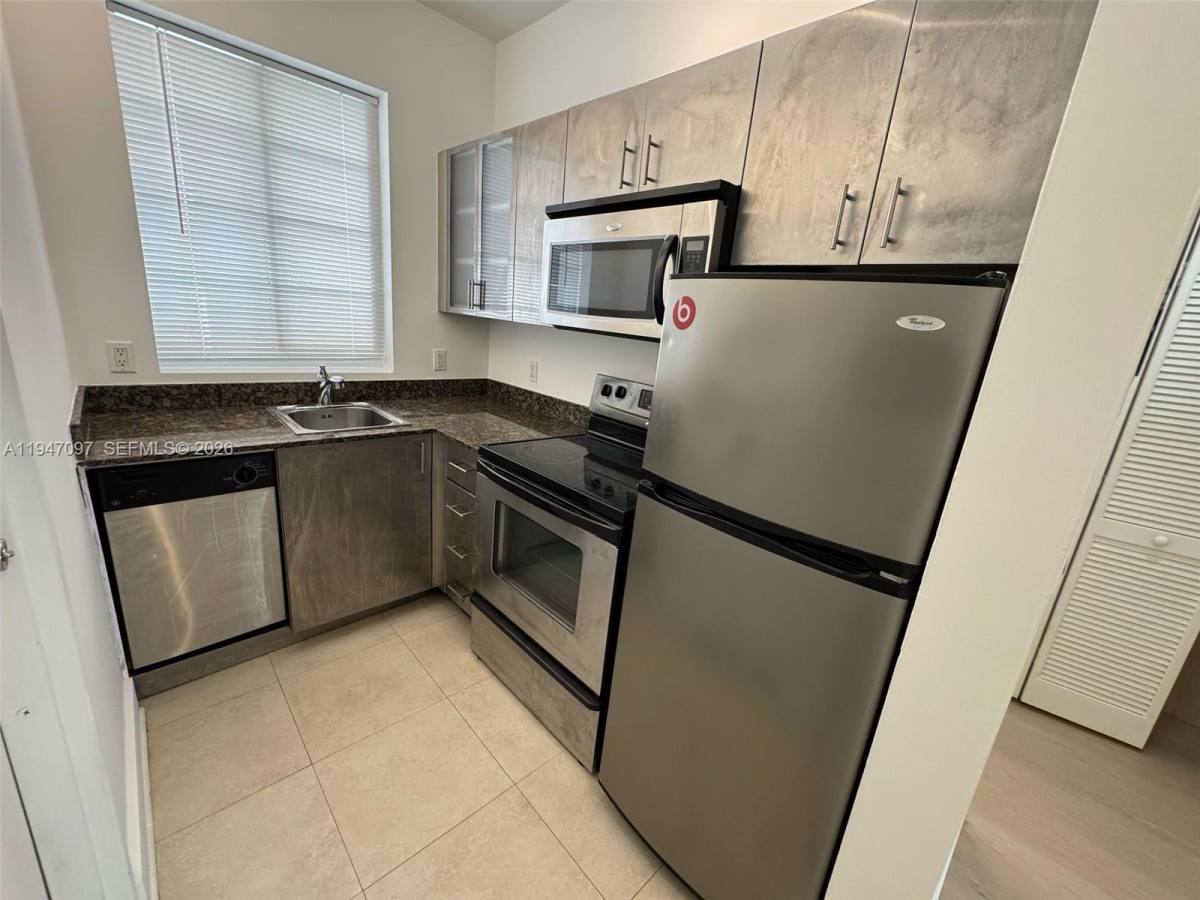 Apartment for rent at 1000 Meridian Ave #17, Miami Beach, FL 33139