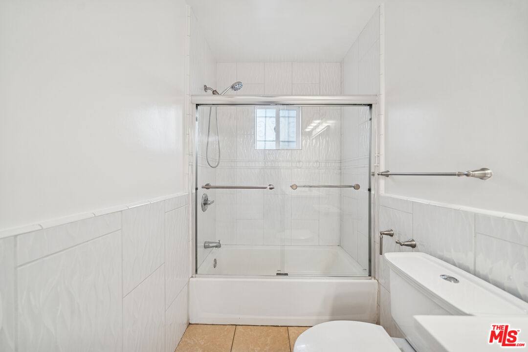 Apartment for rent at 112 S Detroit St #112, Los Angeles, CA 90036