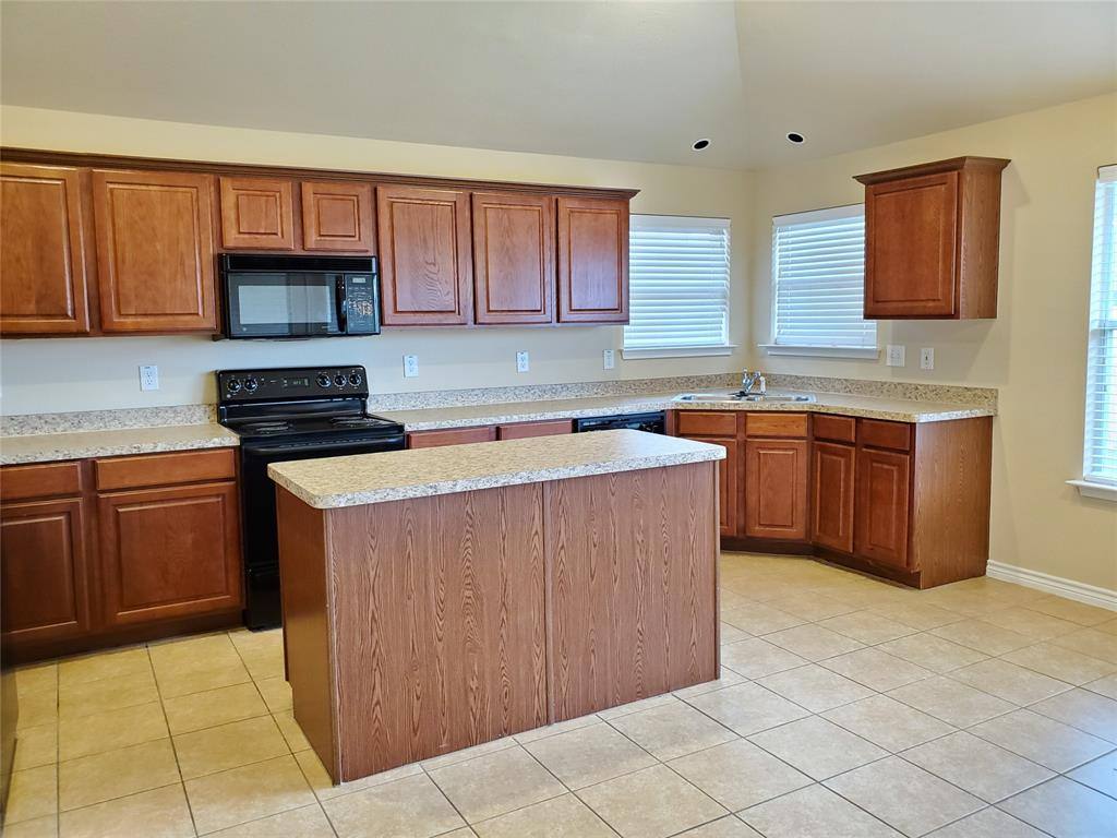 Apartment for rent at 3137 Evangeline Rd, Fort Worth, TX 76140