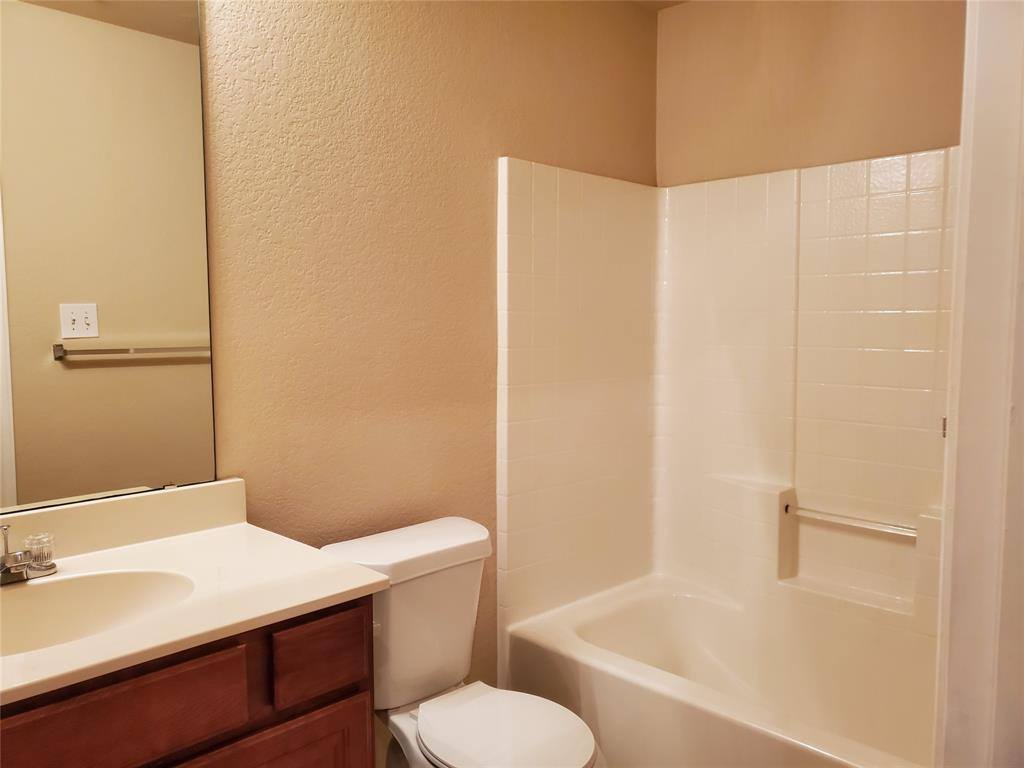 Apartment for rent at 3137 Evangeline Rd, Fort Worth, TX 76140