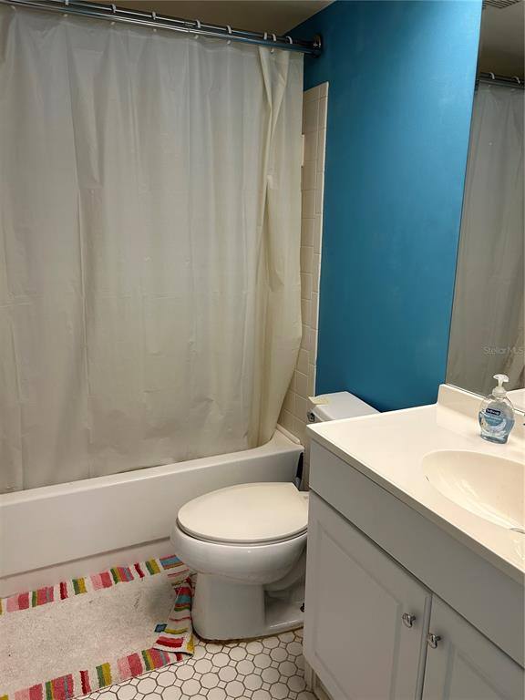 Condo for rent at 6102 7th Ave W, Bradenton, FL 34209