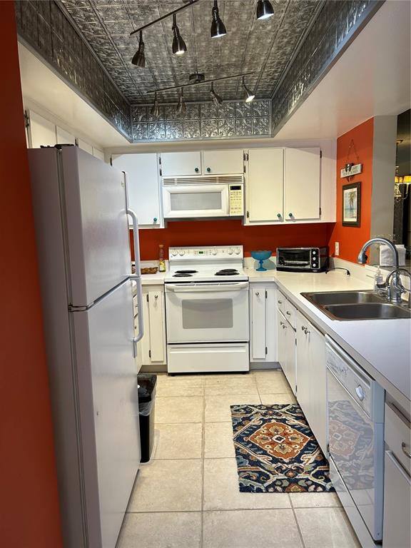 Condo for rent at 6102 7th Ave W, Bradenton, FL 34209