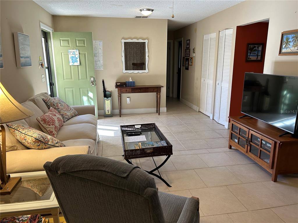 Condo for rent at 6102 7th Ave W, Bradenton, FL 34209