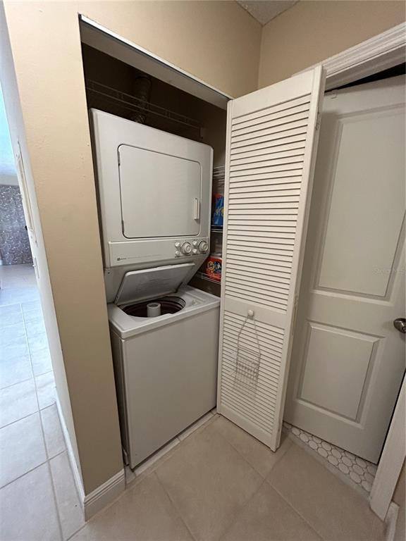 Condo for rent at 6102 7th Ave W, Bradenton, FL 34209