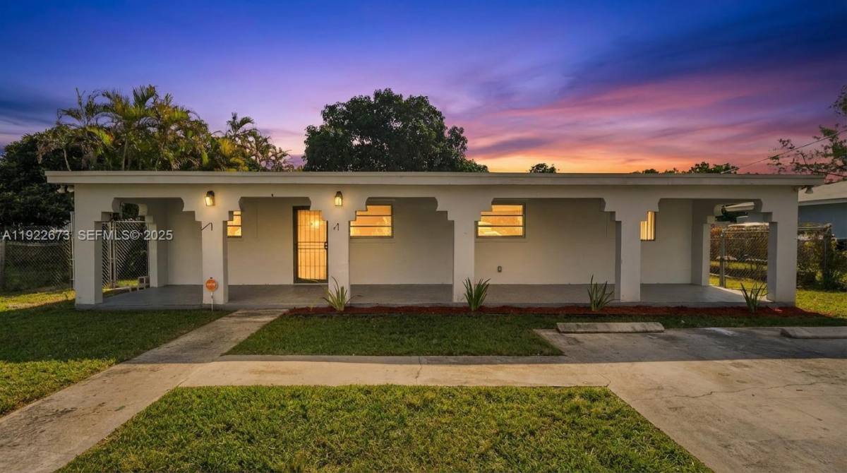 Apartment for rent at 10220 SW 178th St, Miami, FL 33157