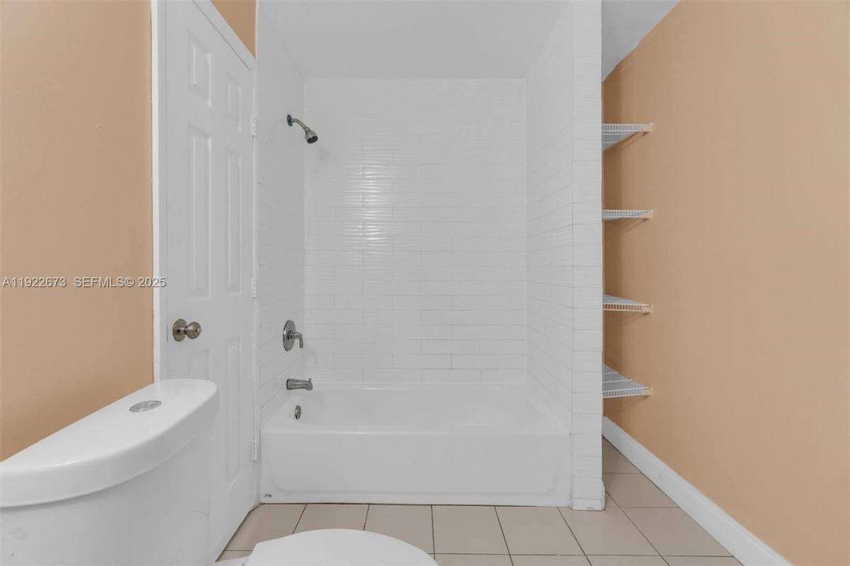 Apartment for rent at 10220 SW 178th St, Miami, FL 33157