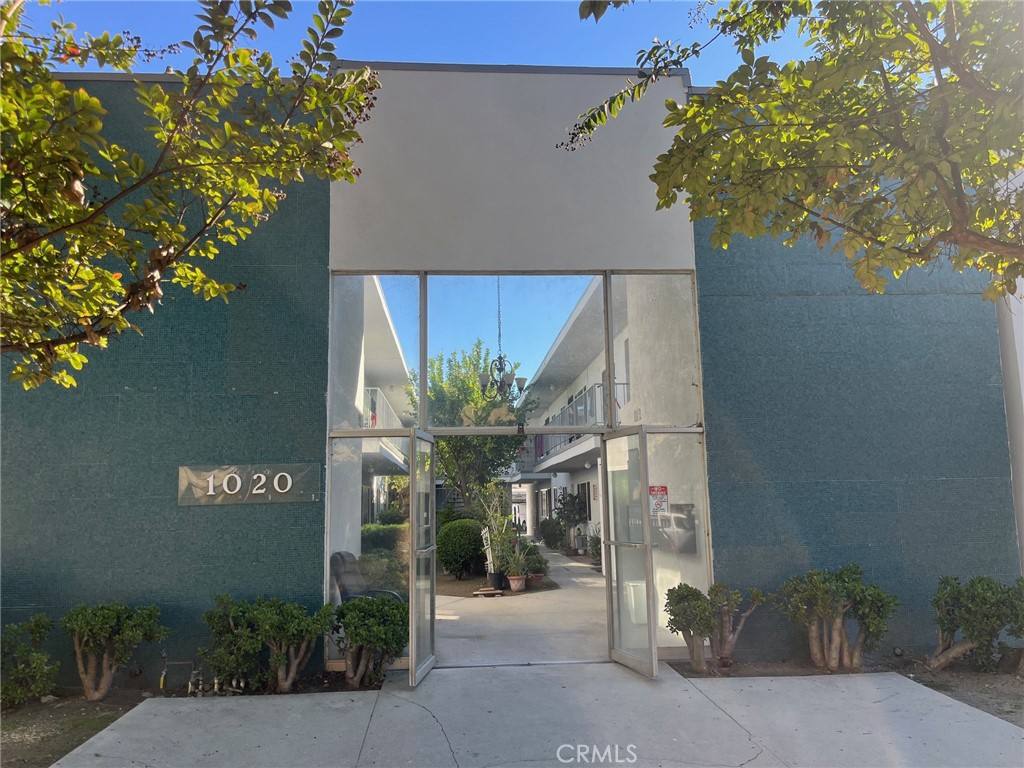 1020 W Angeleno Ave #7, Burbank, CA 91506 - Apartment For Rent - Image 1