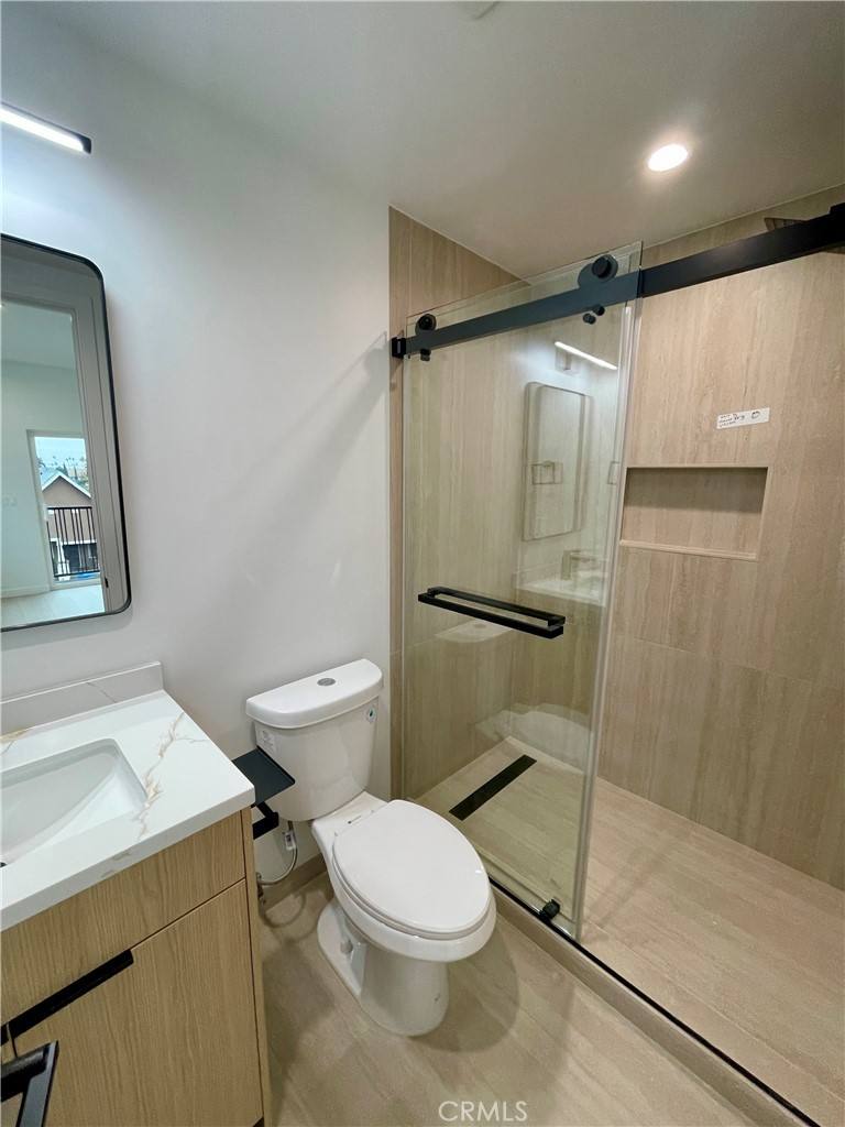 Apartment for rent at 611 W 41st Place #6111 2, Los Angeles, CA 90037
