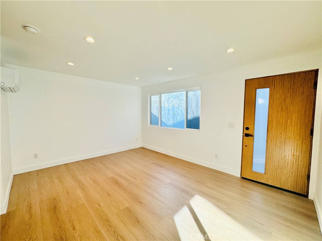 Apartment for rent at 6860 1 2 Aura Ave, Reseda, CA 91335