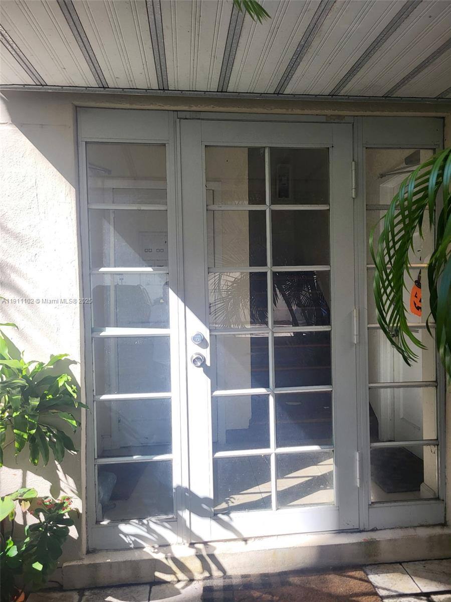Apartment for rent at 215 Sidonia Ave #215-4, Miami, FL 33134