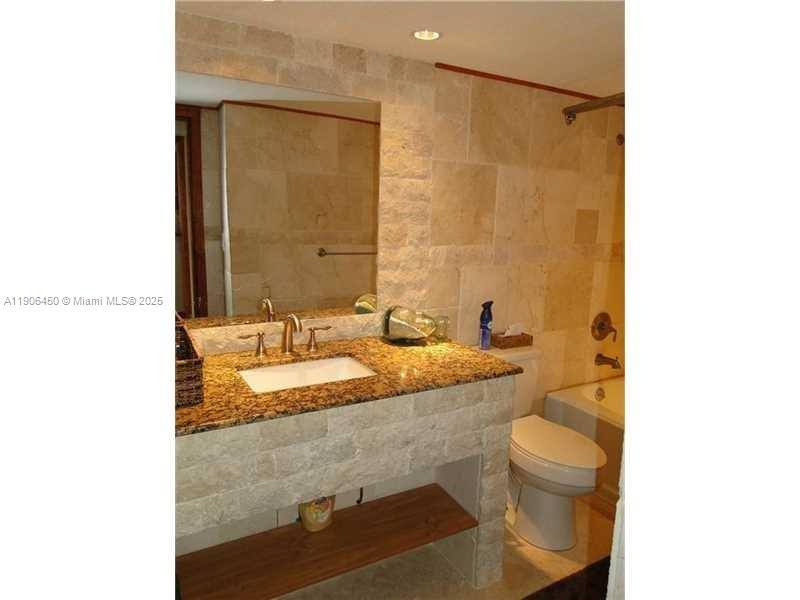 Condo for rent at 2801 NE 183rd St #28011411W, North Miami Beach, FL 33160