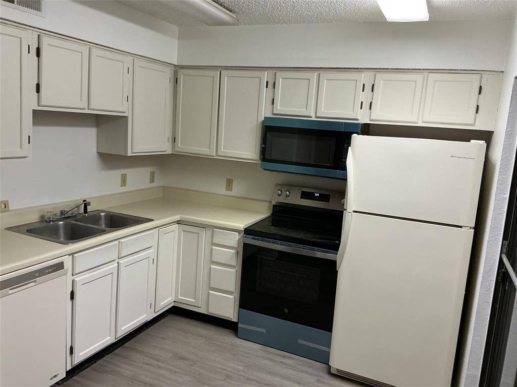 Apartment for rent at 4748 Old Bent Tree Lane #808, Dallas, TX 75287