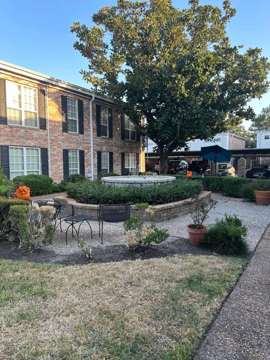 Apartment for rent at 6410 Del Monte Dr #114, Houston, TX 77057