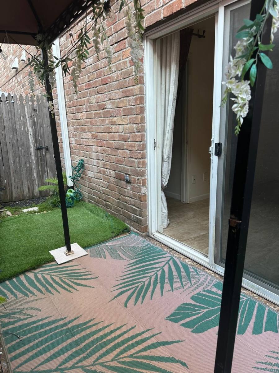 Apartment for rent at 6410 Del Monte Dr #114, Houston, TX 77057