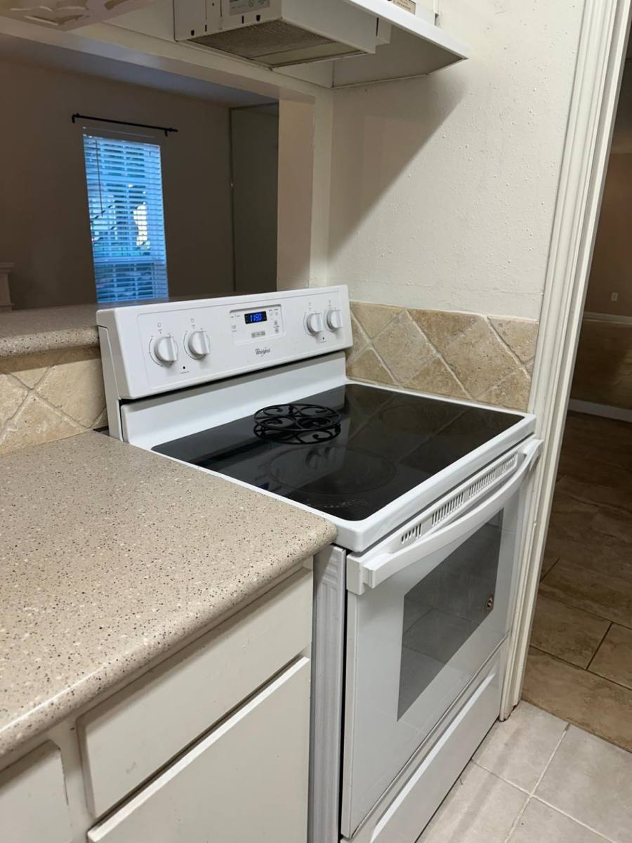 Apartment for rent at 6410 Del Monte Dr #114, Houston, TX 77057