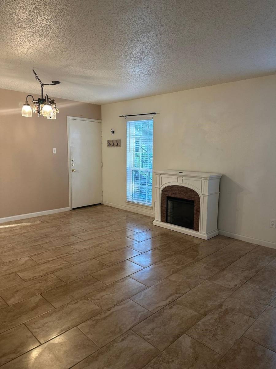 Apartment for rent at 6410 Del Monte Dr #114, Houston, TX 77057