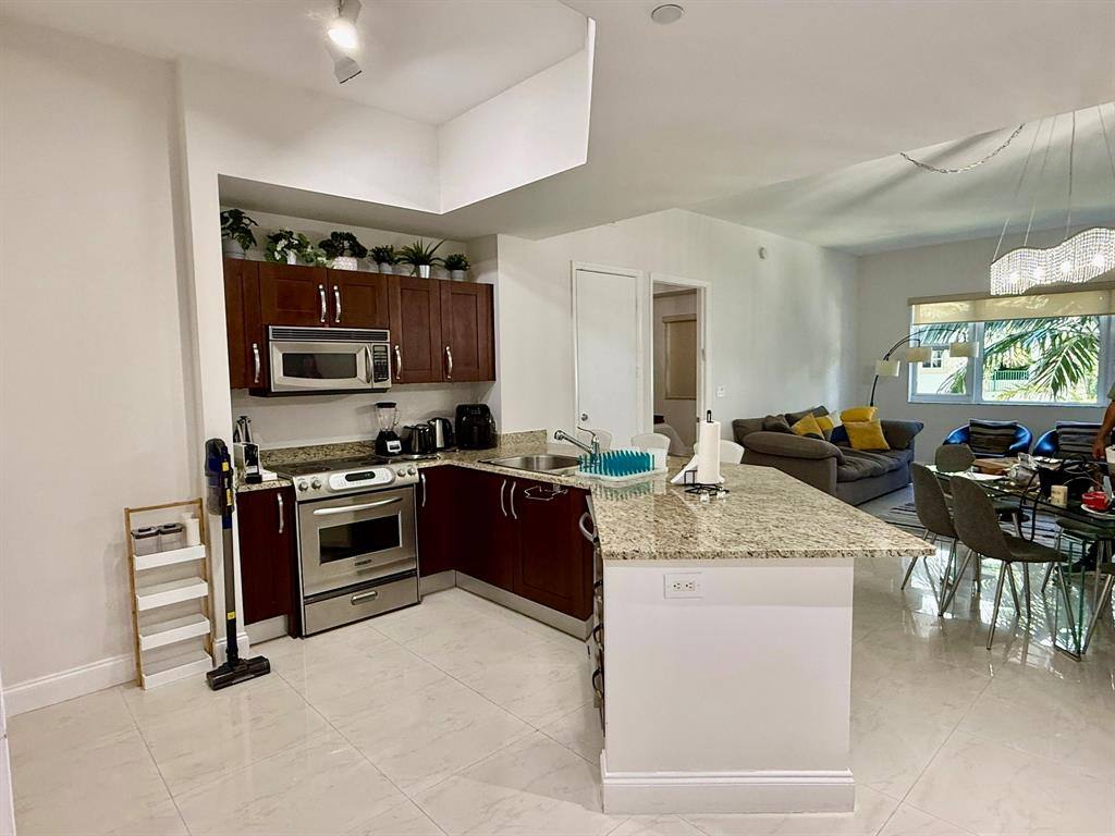 Apartment for rent at 19900 E Country Club Dr #418, Miami, FL 33180