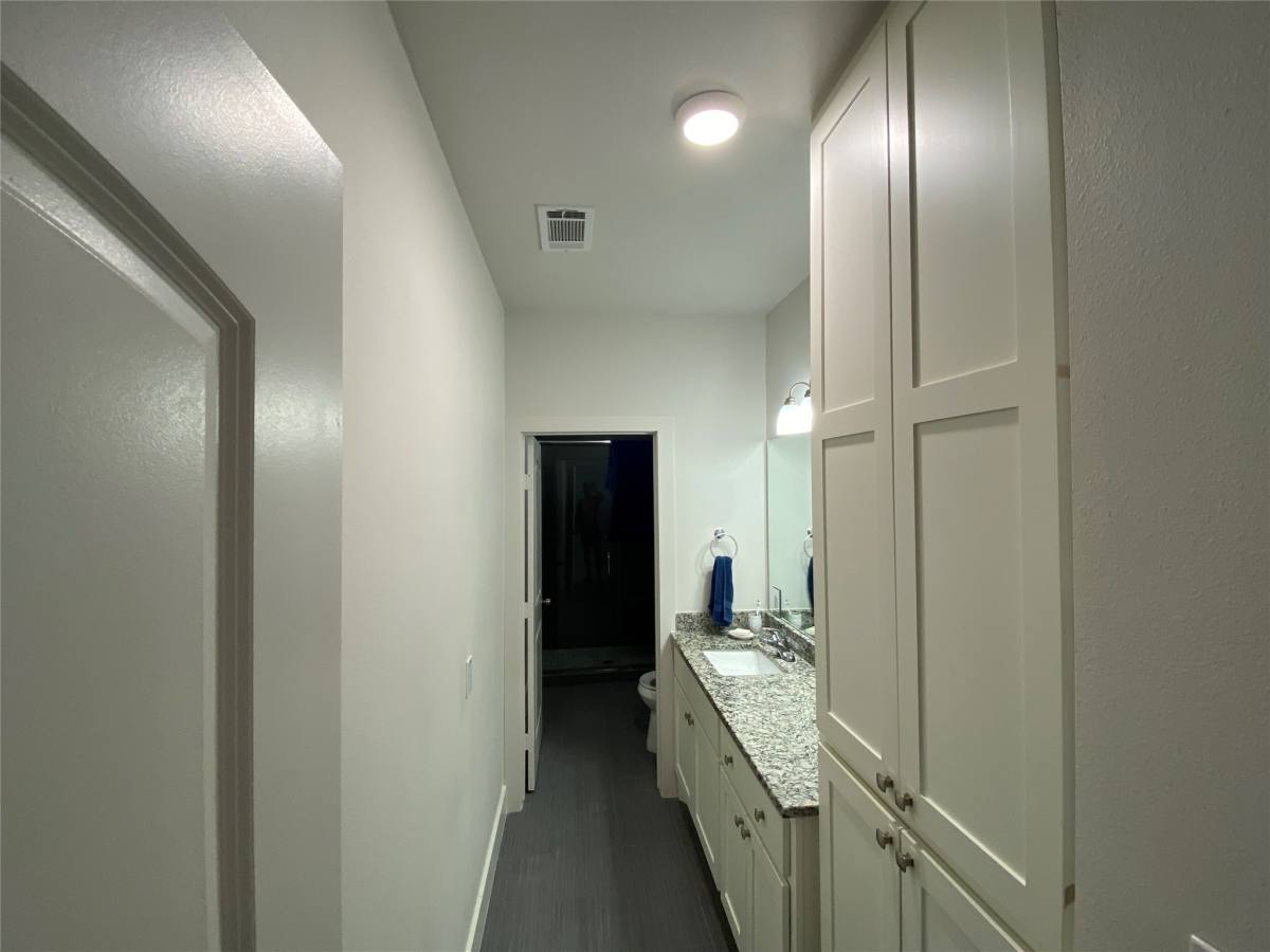 Apartment for rent at 9737 Fabiola Dr, Houston, TX 77075