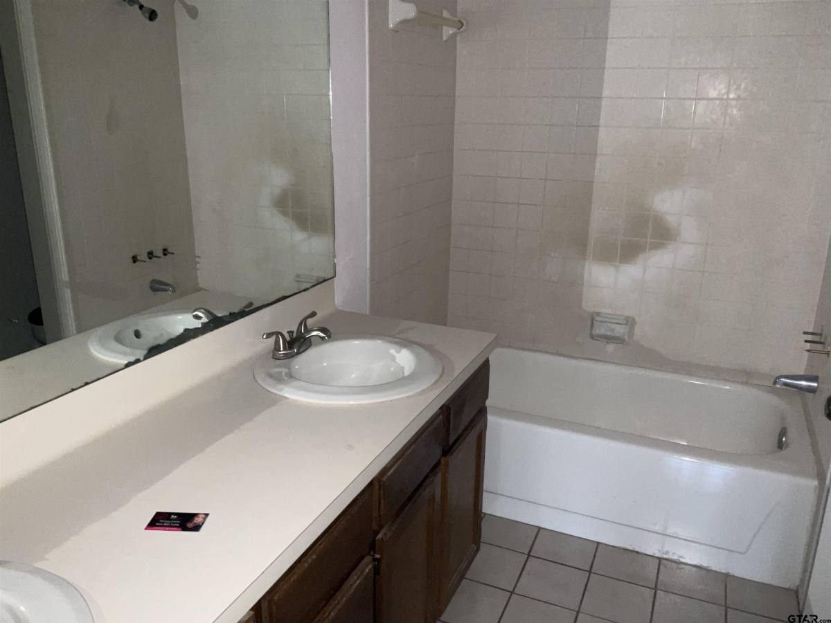 Apartment for rent at 8307 Garrett Dr, Tyler, TX 75703
