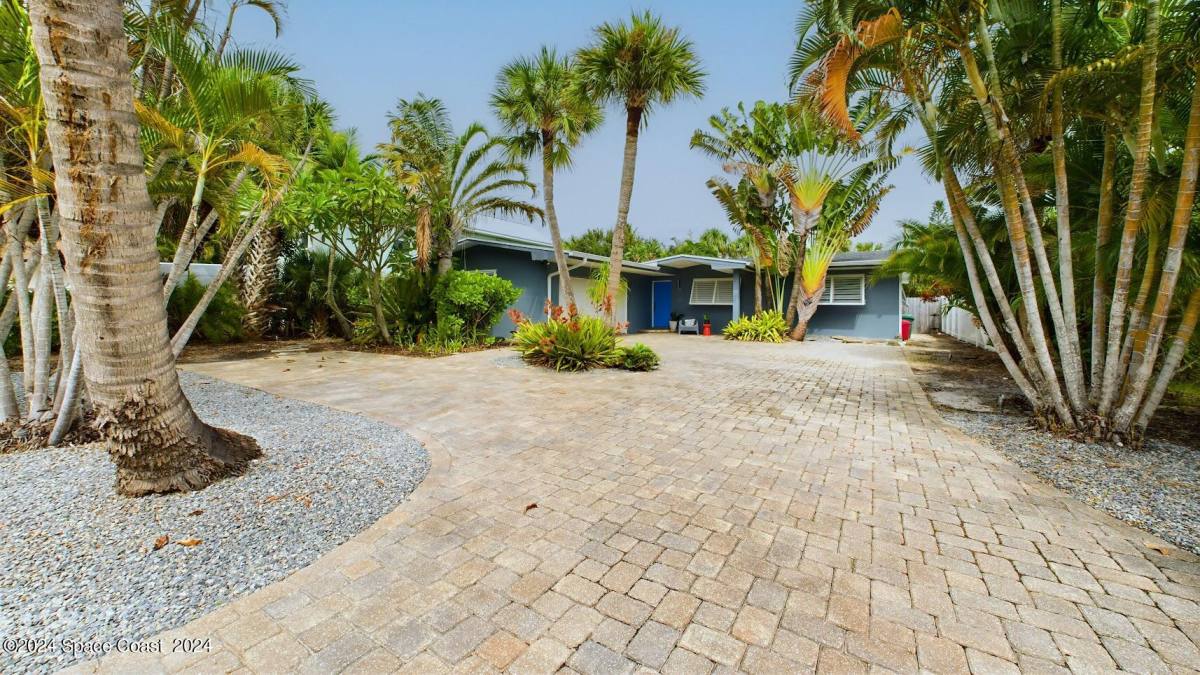 Apartment for rent at 1445 Bayshore Dr, Cocoa Beach, FL 32931